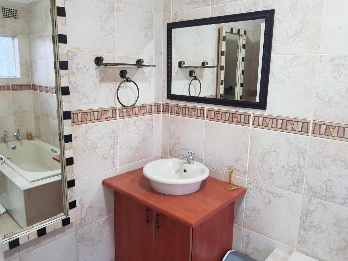 Good 2 Go Guest House Benoni Dış mekan fotoğraf