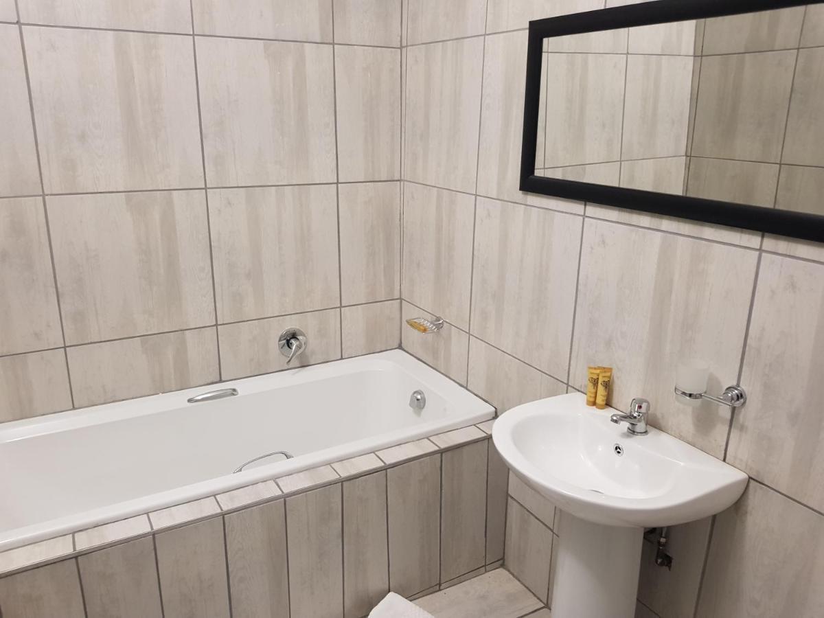 Good 2 Go Guest House Benoni Dış mekan fotoğraf